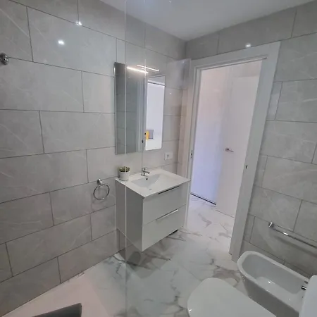 Playa Torviscas 2-bed, 2-bath With Pools & Jacuzzi Apartamento *